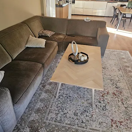 Mosby Apartment
