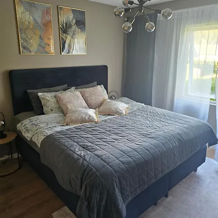 Mosby Apartment